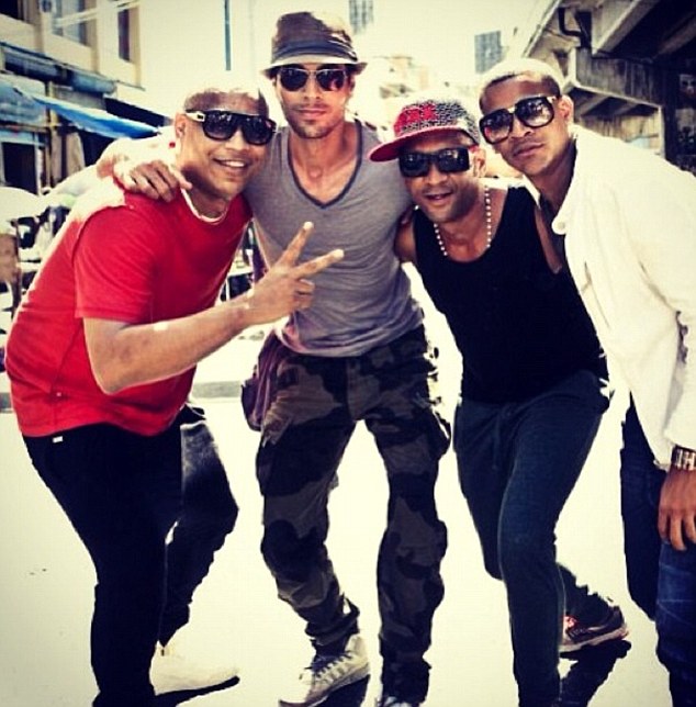 Bailando De Enrique Iglesias Y Gente De Zona Profe De Espanol De